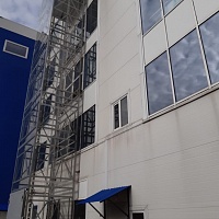 Подъемник грузовой в металлокаркасной шахте, 1500 кг, Спб